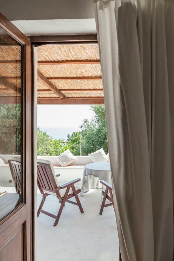Note Di Salina Bed & Breakfast Санта Марина Салина Екстериор снимка